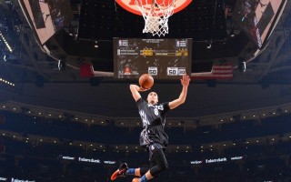 爱游戏在线_皇马官宣阿韦洛亚执掌一线队帅印，埃尔格拉社媒幽默调侃增添温情插曲