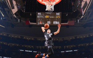 爱游戏_官宣！31岁坎塞洛租借回归巴萨，边路魔翼再披红蓝战袍