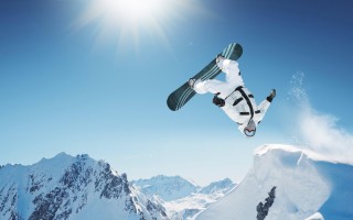 爱游戏网页版_亚特兰大老鹰队揭晓新赛季首发五虎，奥孔古领军青年军冲击季后赛