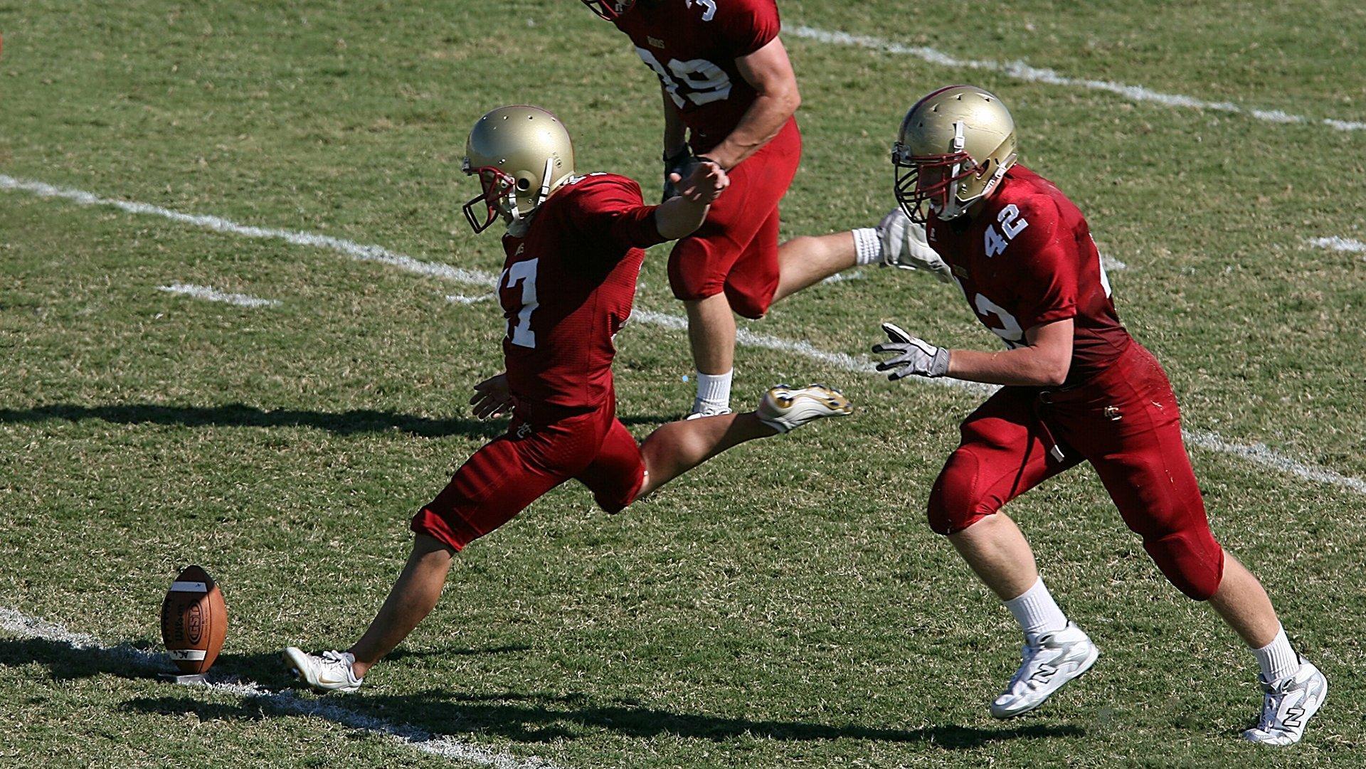 爱游戏：UFC四月终极对决，佩雷拉与马戈梅多夫擂台上演力量与技巧的碰撞-第3张图片-爱游戏-稳定流畅的综合娱乐服务平台